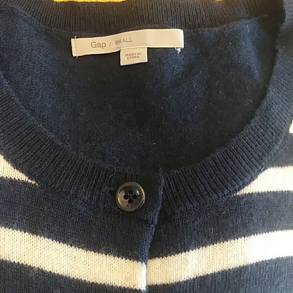 Cardigan - Picture 2 of 5